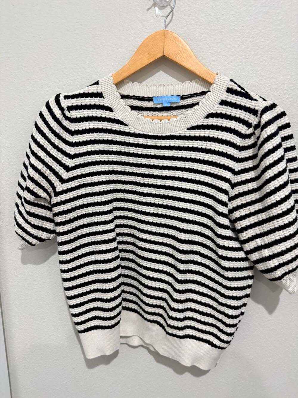 Draper James Stripe Sweater Size XL Black White Puff Sleeve